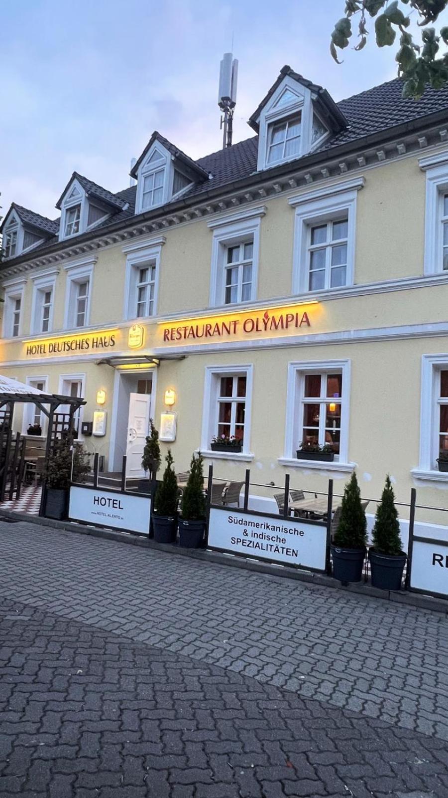 Hotel Alento im Deutschen Haus Magdeburg Exterior foto