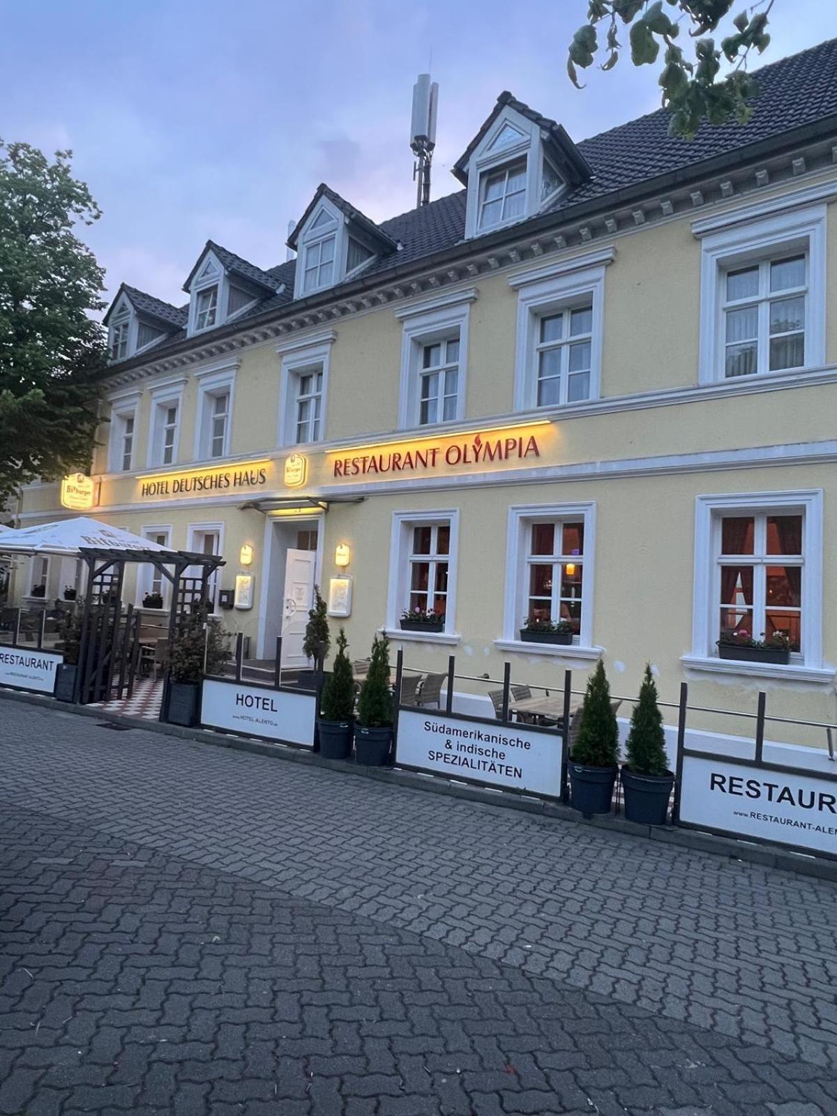 Hotel Alento im Deutschen Haus Magdeburg Exterior foto